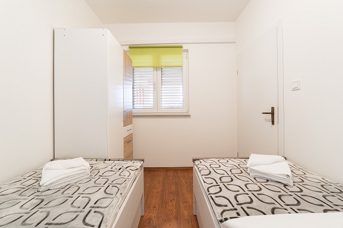 Marina 2+1 no.1 (1000-MVS)