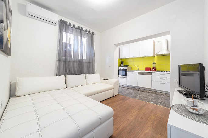 Marina 4+1 no.2 (1000-MVS)