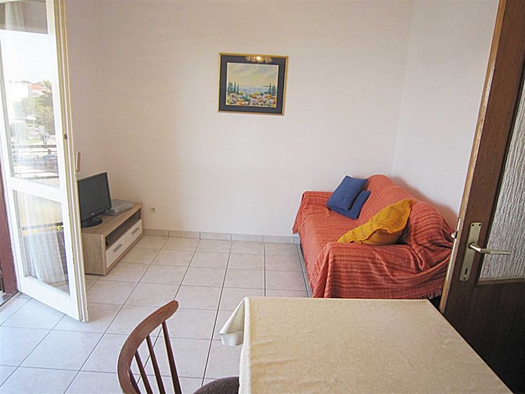 Smilja 2+2L (1005-RVS-A2)