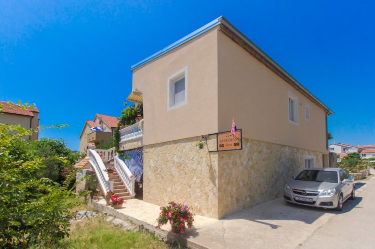 Nevo A2+2 no.1 (1009-MVF)