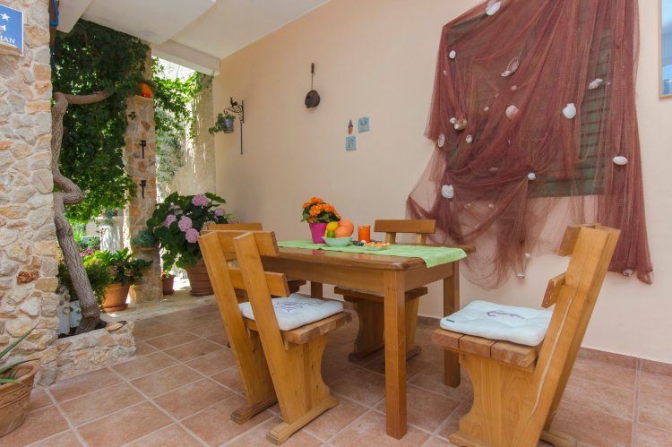 Nevo A2+2 no.1 (1009-MVF)