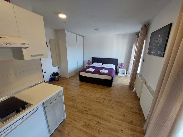 Daniel Studio no.2 (1012-DVS)