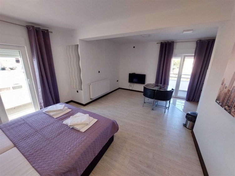 Daniel Studio no.3 (1012-DVS)