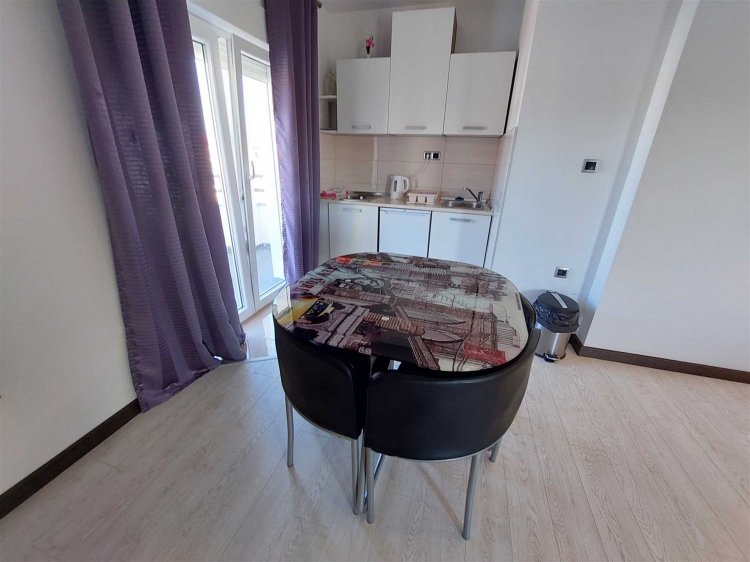 Daniel Studio no.3 (1012-DVS)