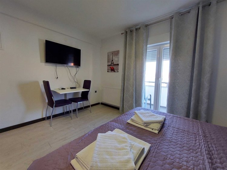 Daniel Studio no.4 (1012-DVS)