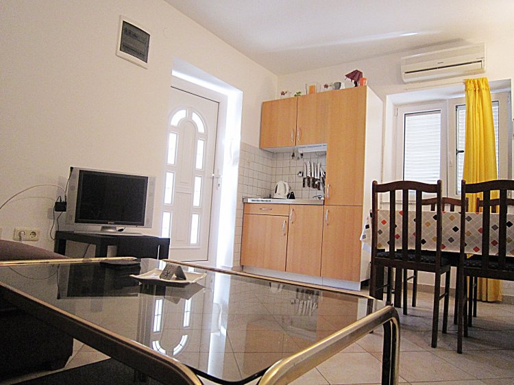 Jasmin 2+2 1.kat (1013-EVS-A1)