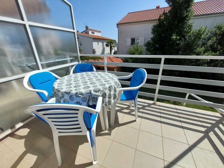 Neva A4 no.2 (1014-AVN-A2)