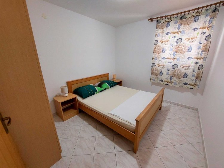 Neva A4+1 no.4 (1014-AVN-A4)