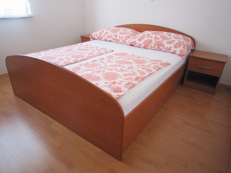 Milic A4+1 no.1 (1015-MVI)