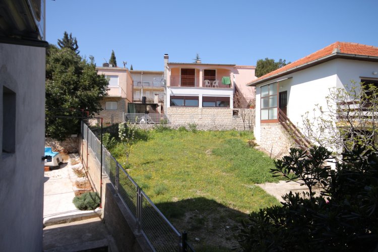 Two bedroom apartment with balcony and sea view Rogoznica (A-5269-b)