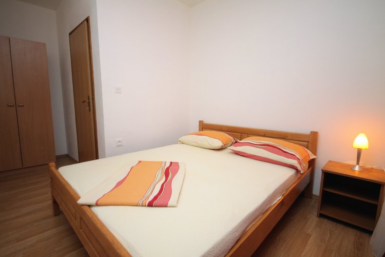 Two bedroom apartment with terrace and sea view Rogoznica (A-5269-c)