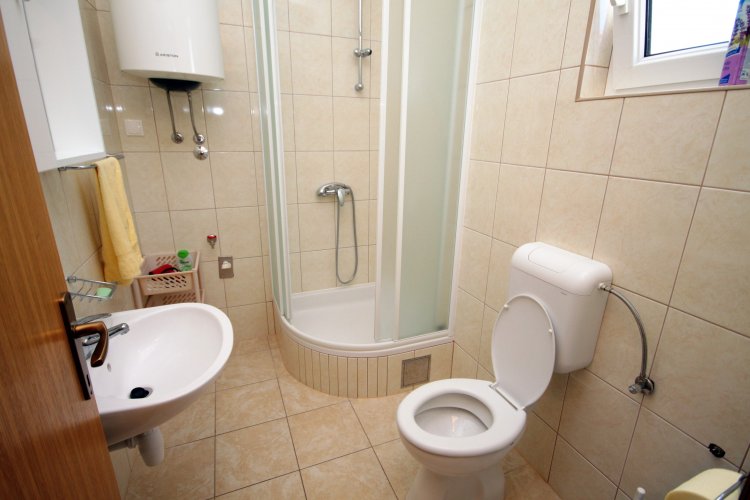 Two bedroom apartment with terrace and sea view Rogoznica (A-5269-c)