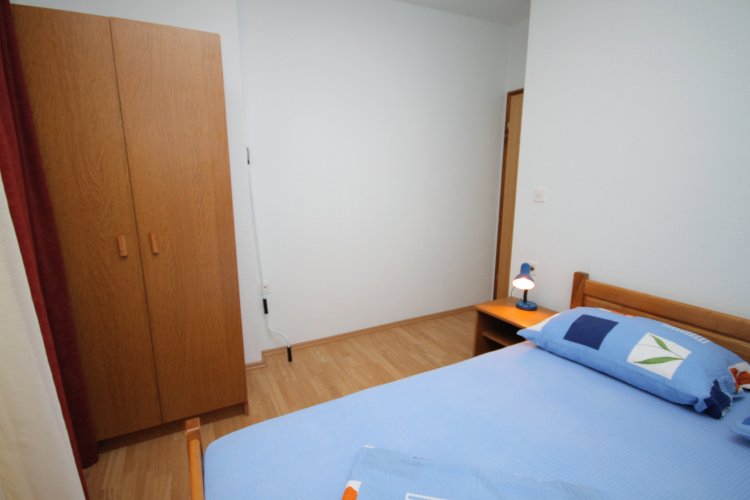 Two bedroom apartment with terrace and sea view Rogoznica (A-5269-d)