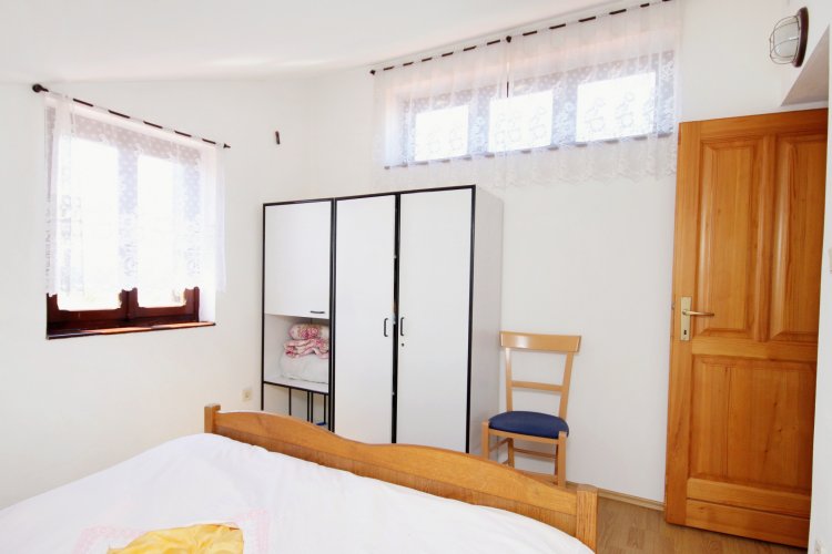 Four bedroom apartment with terrace and sea view Punat, Krk (A-5328-a)