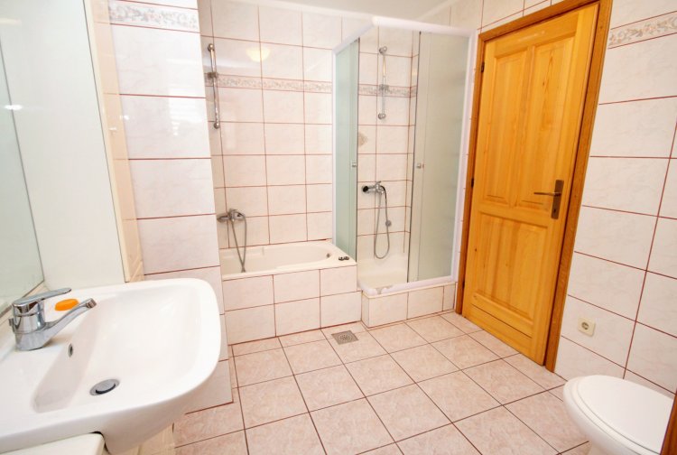 Four bedroom apartment with terrace and sea view Punat, Krk (A-5328-a)