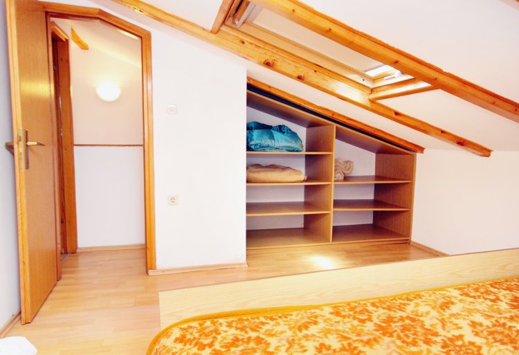 Two bedroom apartment with terrace and sea view Punat, Krk (A-5329-a)