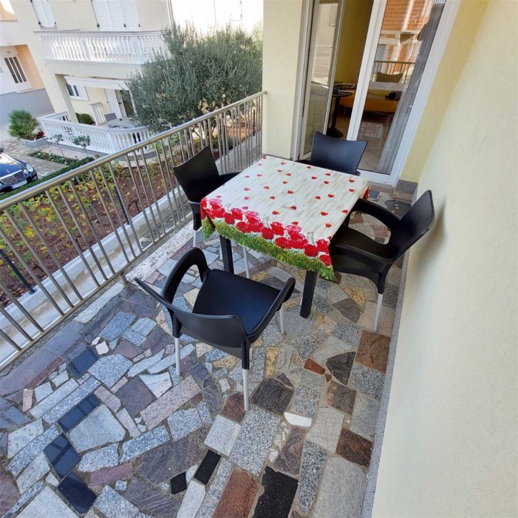 Popic A2+2 no.2 (1025-PVM-A2)