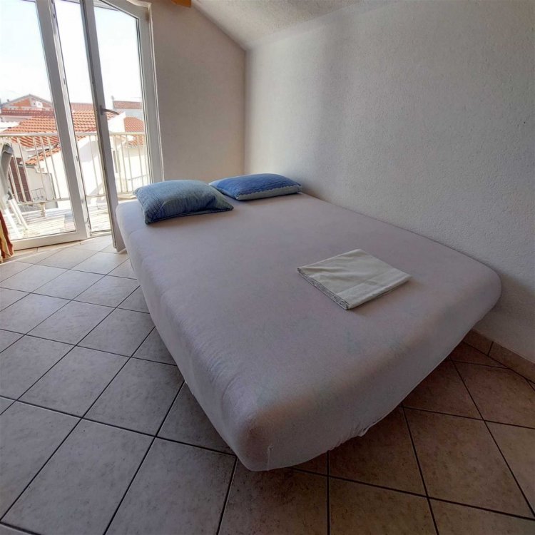 Popic A2+2 no.6 (1025-PVM-A6)