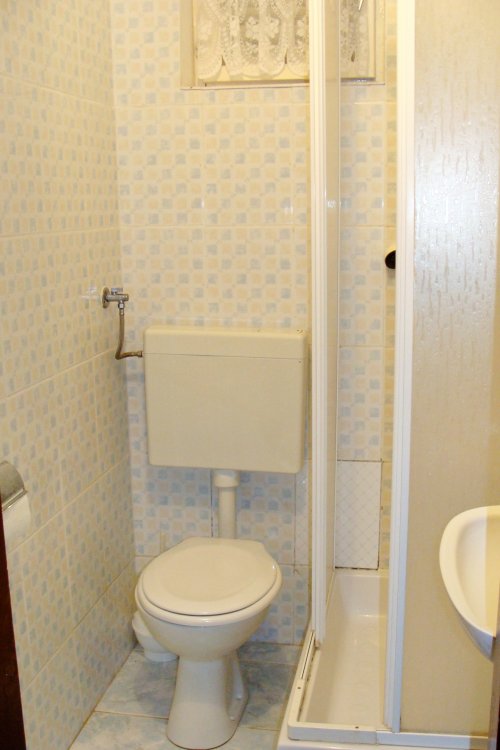 One bedroom apartment near beach Sukošan, Zadar (A-5819-c)