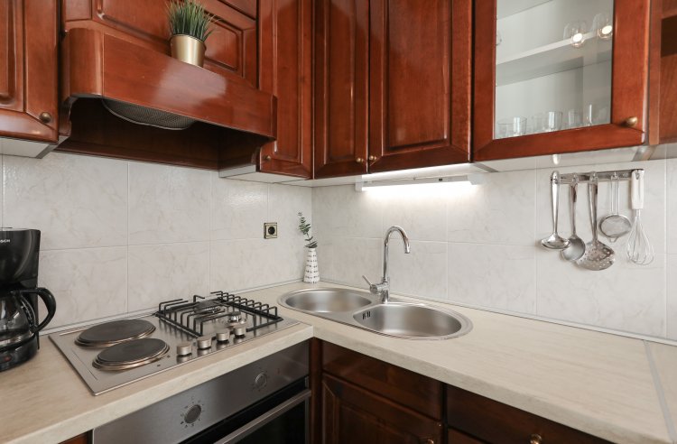 Three bedroom apartment near beach Postira, Brač (A-6053-a)