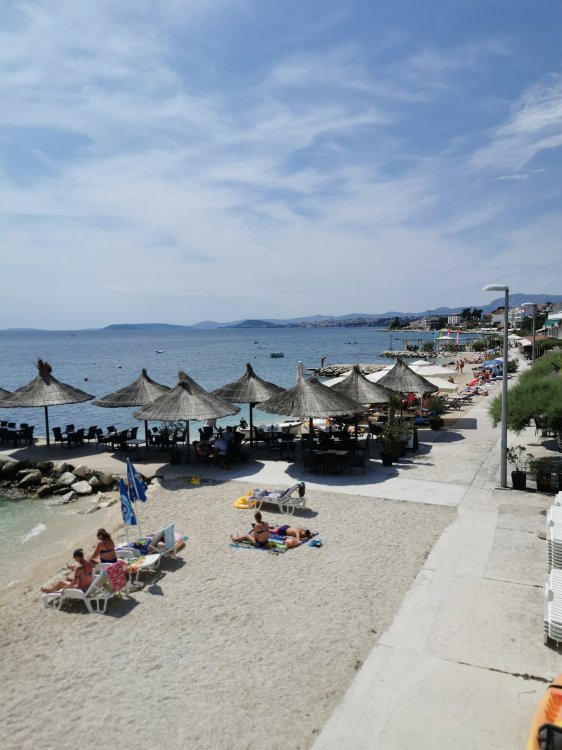 Two bedroom apartment near beach Podstrana, Split (A-6113-a)