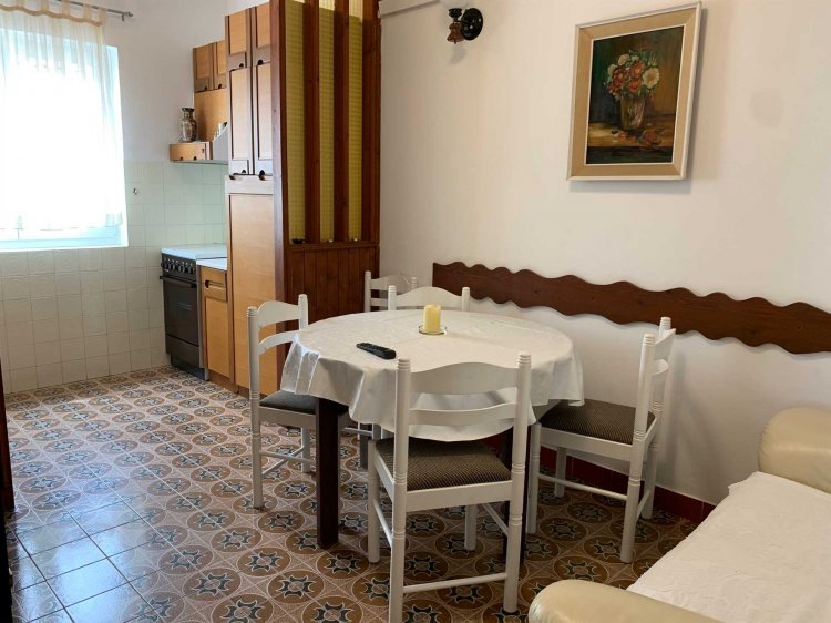 Grgo A4+1 1.kat (1018-AVG)