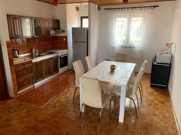 Grgo A4+1 2.kat (1018-AVG)