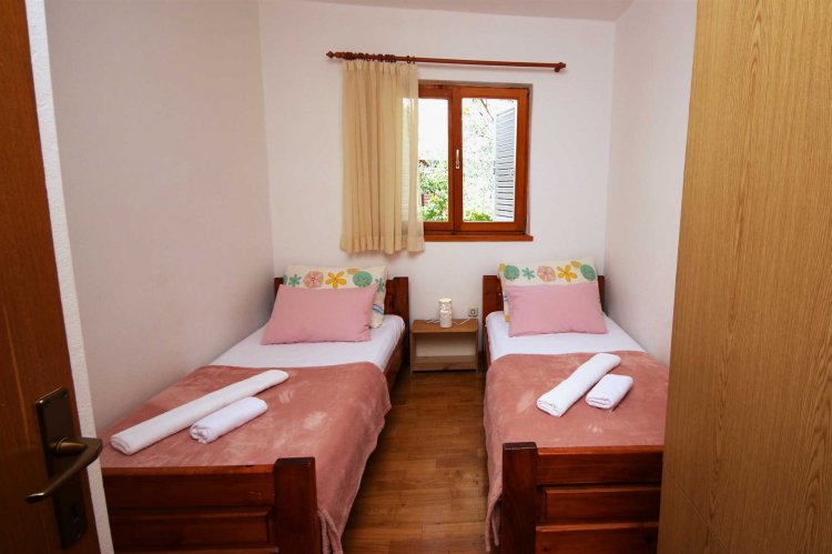 Apartment Mladena A4+1 no.2