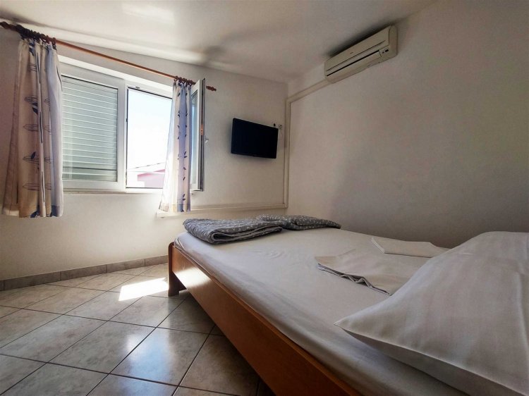 Maksim A2 studio no.9