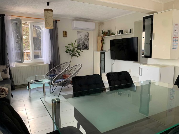 Jurin A6 priz (2027-ZPJ-A2)