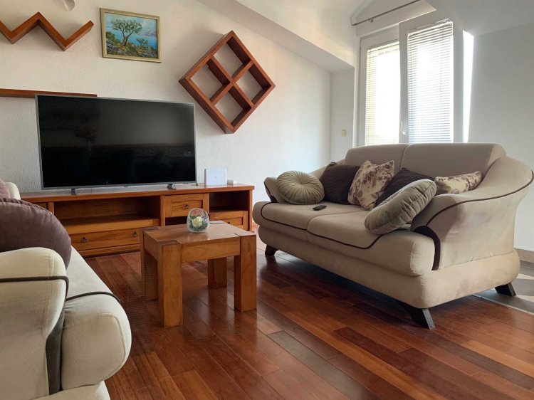 App Zrinka A6 (1037-JVB-A4)