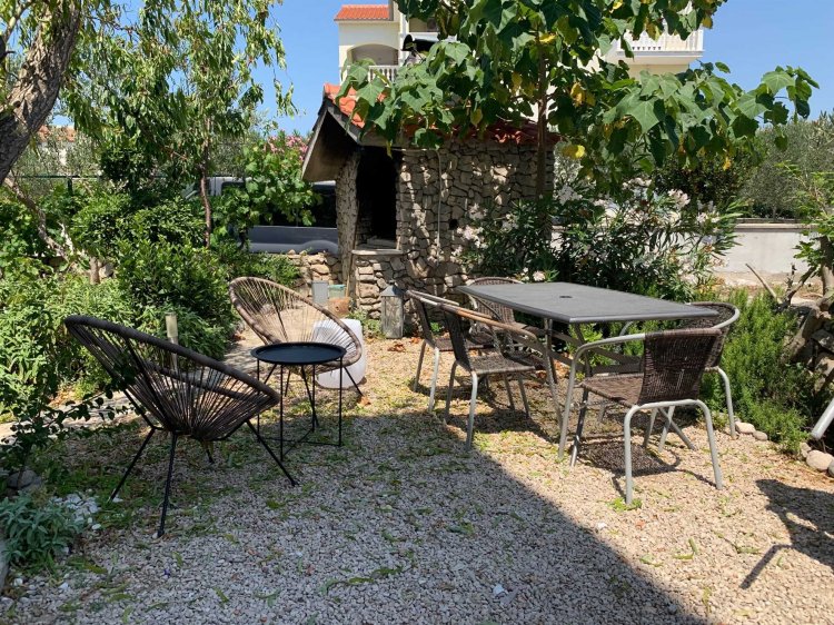 App Zrinka A6 (1037-JVB-A4)