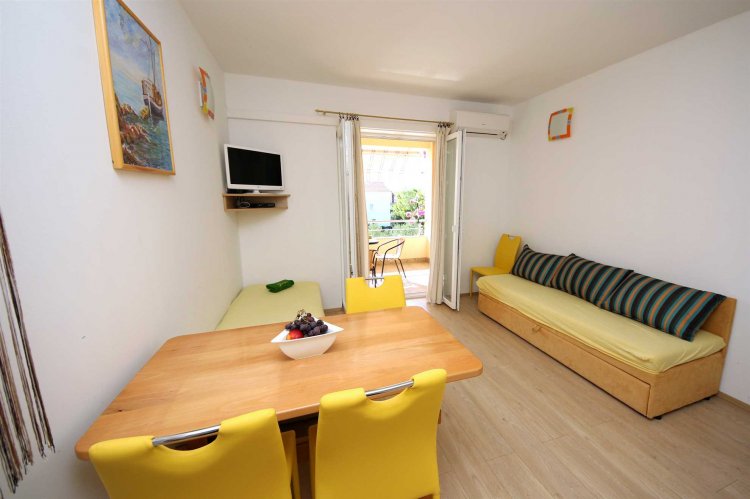 Apartment Mladena A2+2 no.3