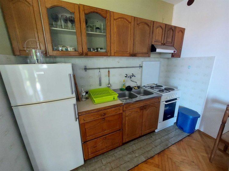 Apartment Black (2002-BPJ-1)