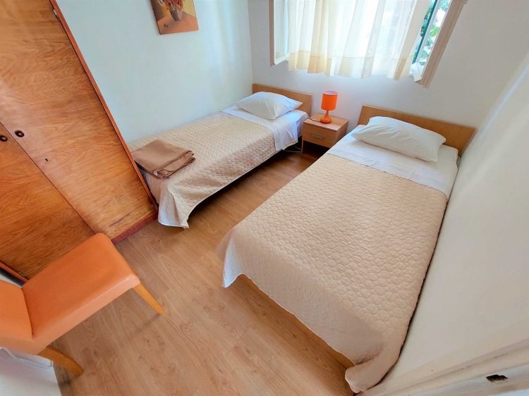 Sea front holiday home Boby 4+1