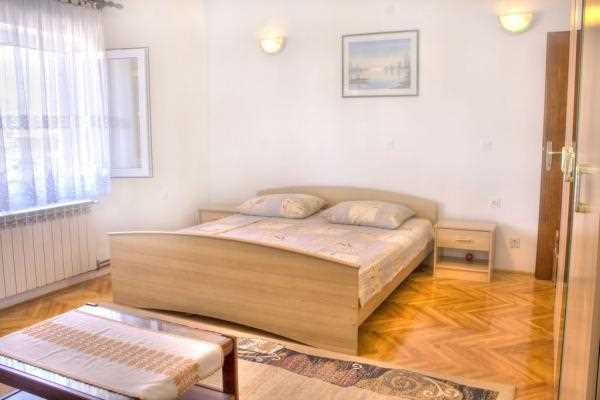 App Klisovic A4+2 no.1