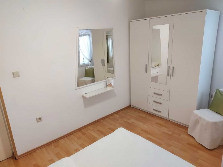 Apartment Madlena A2+2 Šibenik