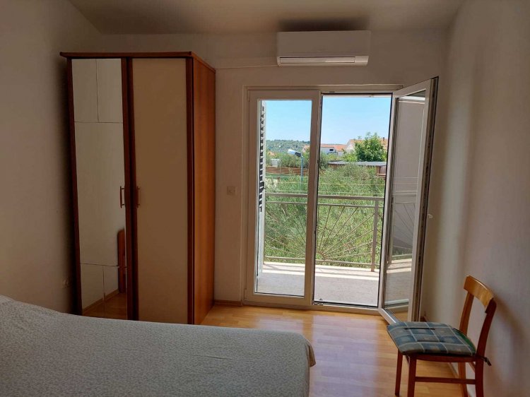 Apartment Vedris Srima A2