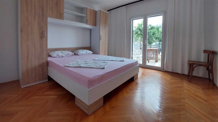 Apartment Loza 4+1 prizemlje no.1