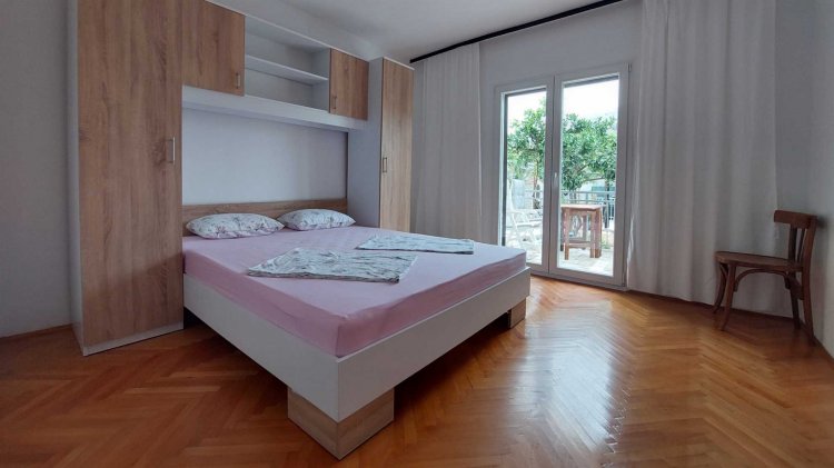 Apartment Loza 4+1 prizemlje no.1