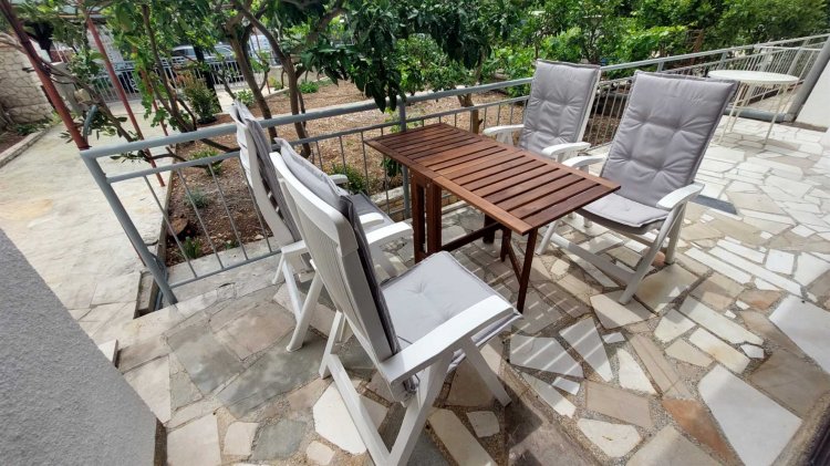 Apartment Loza 4+1 prizemlje no.1