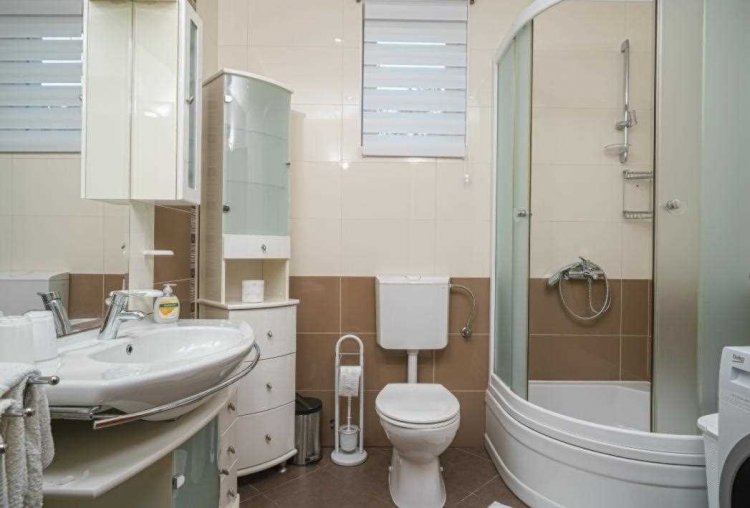 Apartment Relja A4+1 (1060)