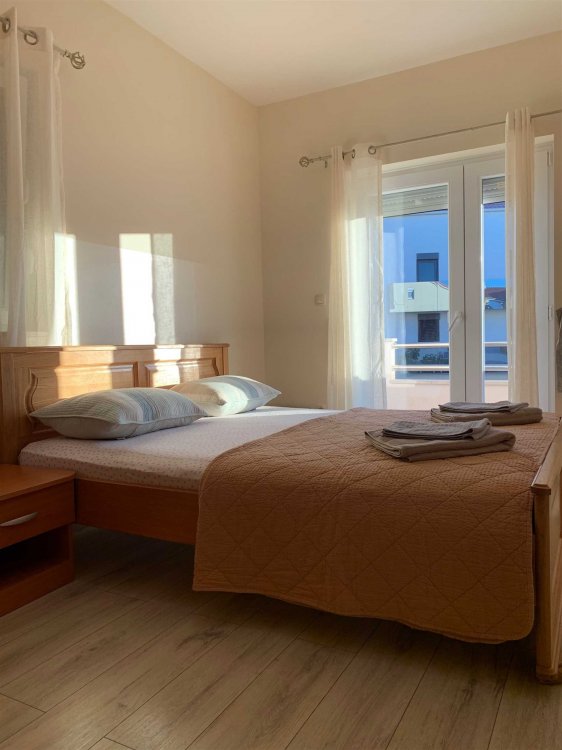 Baric app no.1 (1050-FVB)